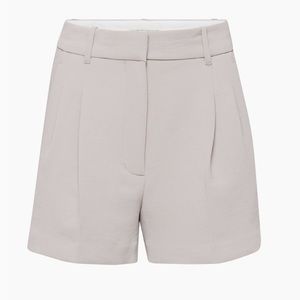 Aritzia Effortless 5-Inch Shorts *in Modern Taupe*